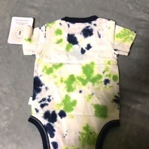 BERT'S BEES BABY tiedye onesie
